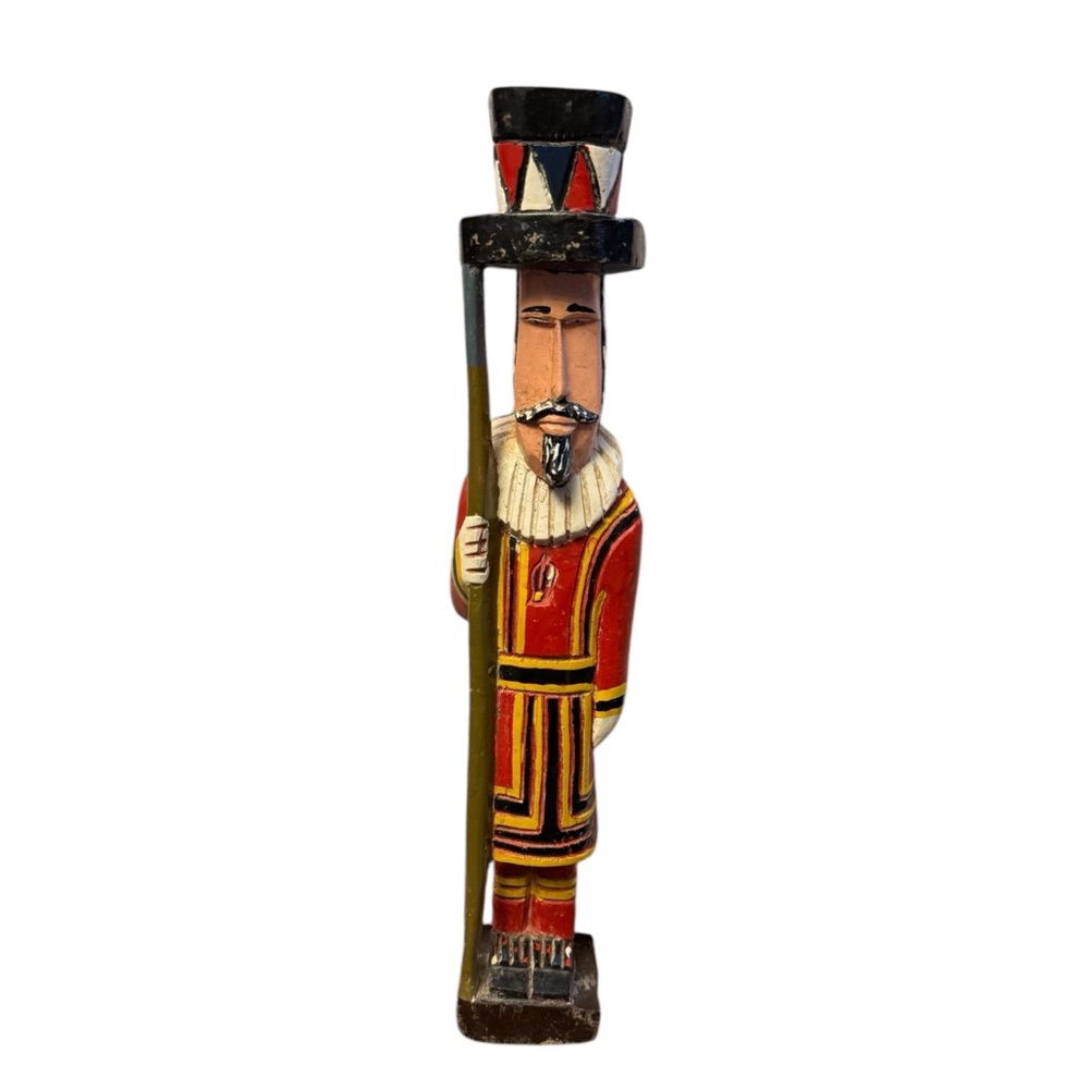 Rare Vintage Colonial Soldier, Hand Carved Statue, Beefeater Stewart Tuckniss